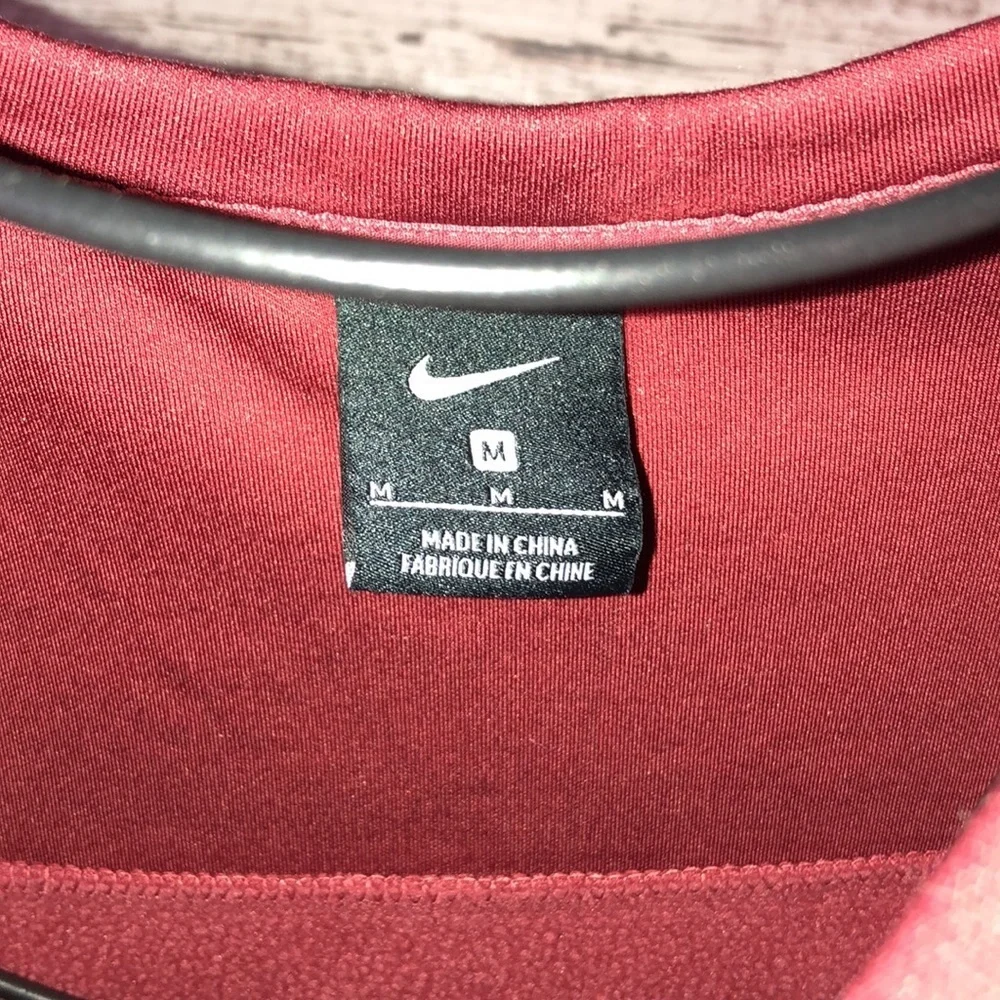 Nike Therma Icon Clash Fleece Crew Neck Pullover red sweatshirt size medium​​ - Picture 4 of 7